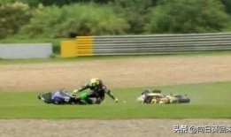 瓜车摔车吃瓜,一场意外的“瓜”事