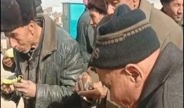 吃瓜邻居大爷,揭秘社区里的“民间侦探”