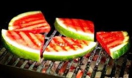 吃瓜泡馕,探寻新疆美食的独特魅力