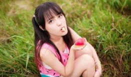 美女吃瓜可爱照片高清,高清美照捕捉瓜界萌主瞬间