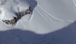 雪岩滑雪吃瓜,见证滑雪与吃瓜的完美融合