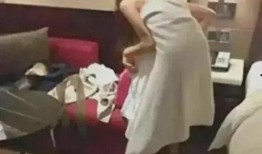 乌鲁木齐吃瓜女子视频