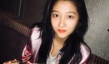 舒淇吃瓜关晓彤,娱乐圈新动态引热议