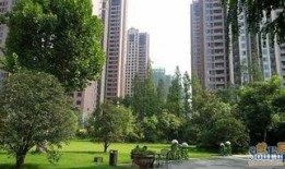 武汉橡树湾吃瓜事件,邻里纠纷引发社会关注