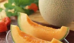 阳阳吃哈密瓜,阳阳的哈密瓜美食之旅